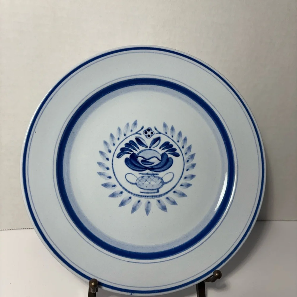 Blue Rose Lunch Dessert Plates Hand Painted Blue White 7 5/8” Arabia Of Finland
